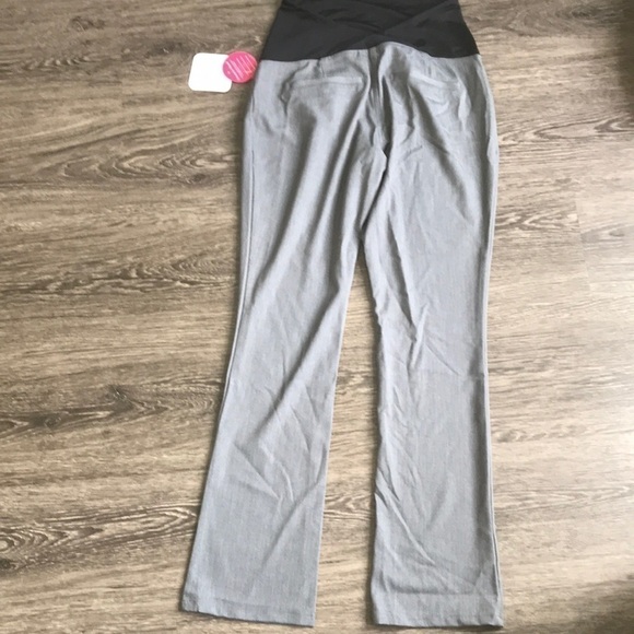 ISABEL maternity gray crossover panel pants 6 - Picture 4 of 11